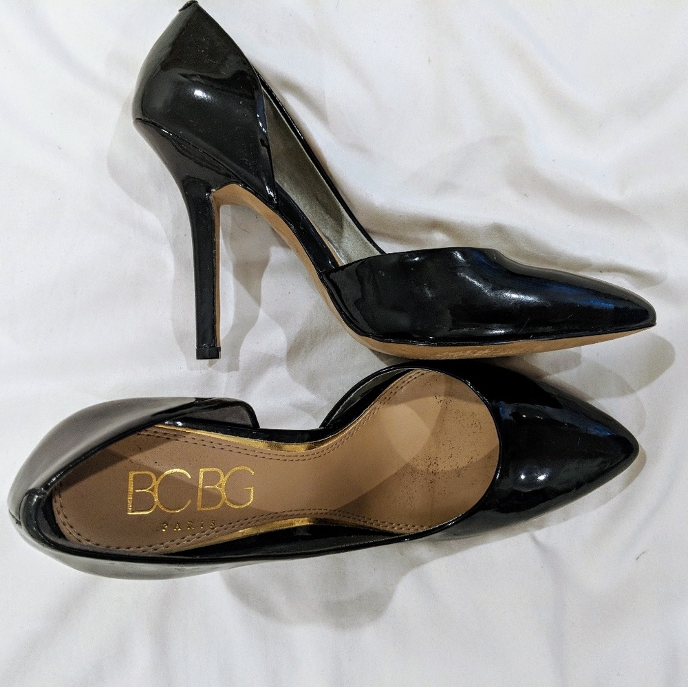 Bcbg black patent leather pointed toe pumps